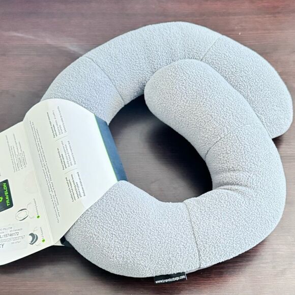 Travelon Deluxe Dark Gray/Light Gray Wrap N Rest Pillow Gray Neck Rest Pillow - Picture 7 of 12